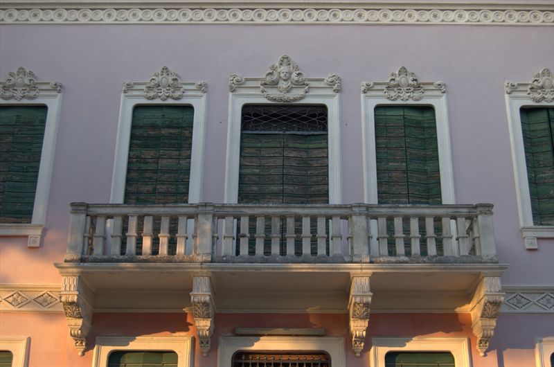 palazzo zanon - palazzo comunale (dettaglio balcone)